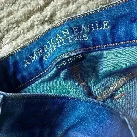 AE High-Rise Shortie Jean Shorts - Picture 3 of 4